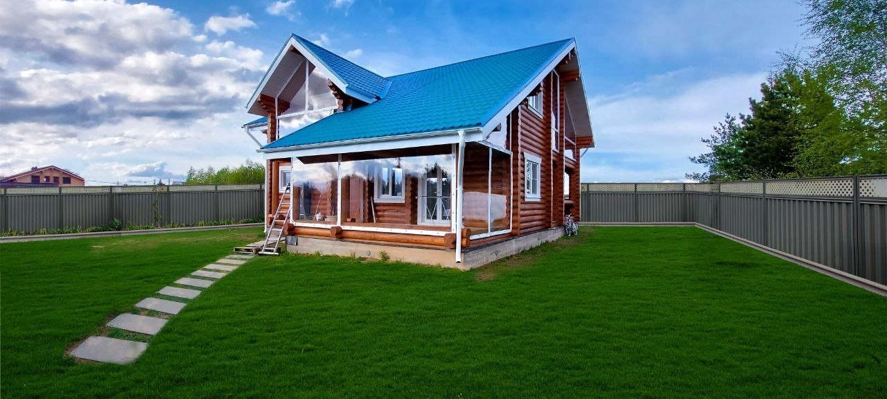 Мягкие окна на веранде загородного дома в посёлке Нарышкино
